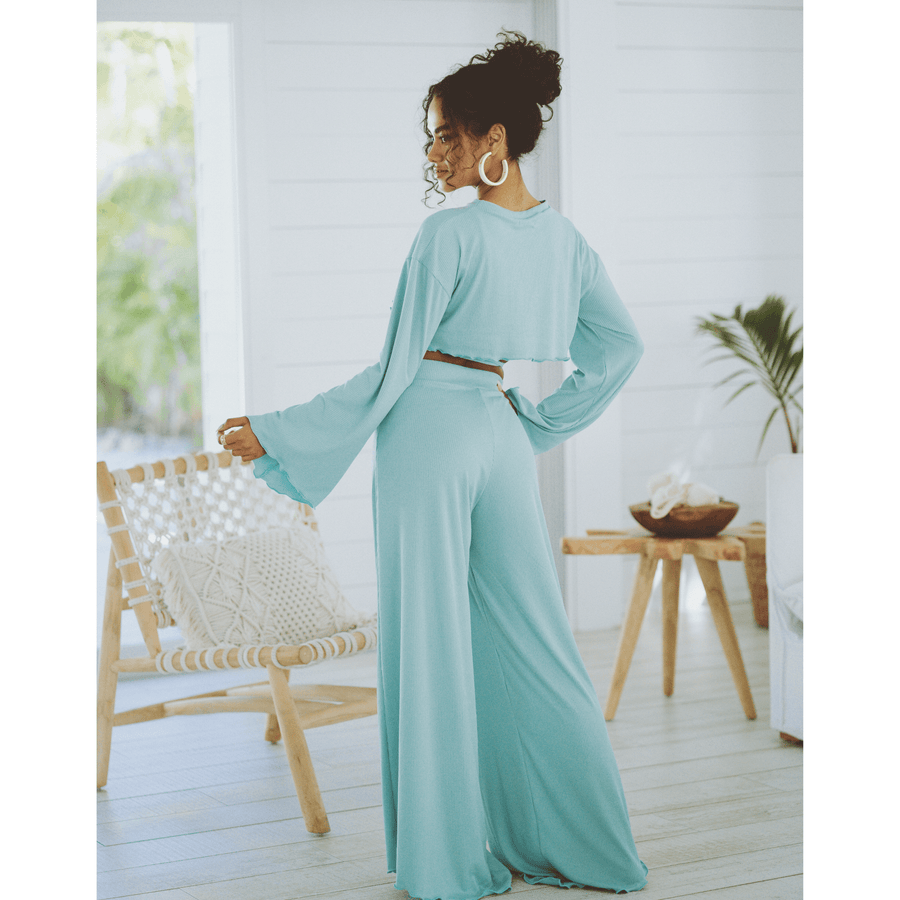 Breezy Clear Skies Crop top - SOAH